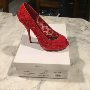 Red rose shoes worn once